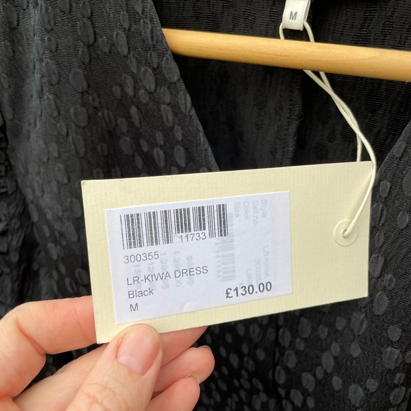 NWT | Levete Room | Black Puff Shoulder fitted Dress | Size M - Picture 12 of 13